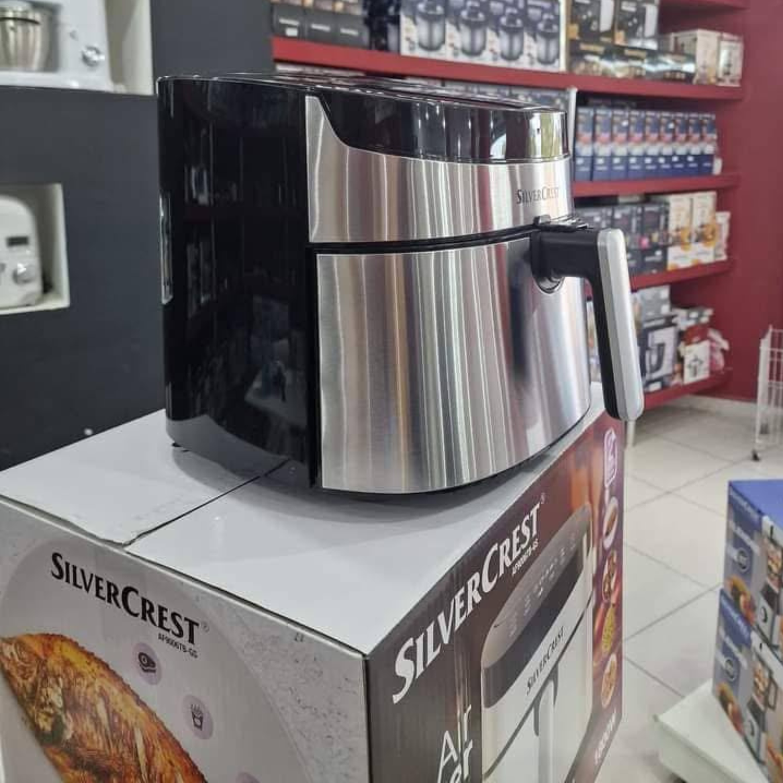 Friteuse Air Fryer Sans Huile 6.1L 1800W 8 Programmes - SilverCrest AF9006TB-GS – Image 4