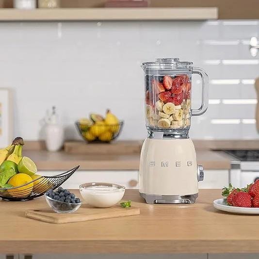 خلاط كهربائي بسعة 1.5 لتر وقوة 800 واط مع 4 سرعات و4 وظائف – تصميم كلاسيكي من خمسينيات القرن الماضي باللون كريمي – Smeg BLF03CREU - الصورة 8