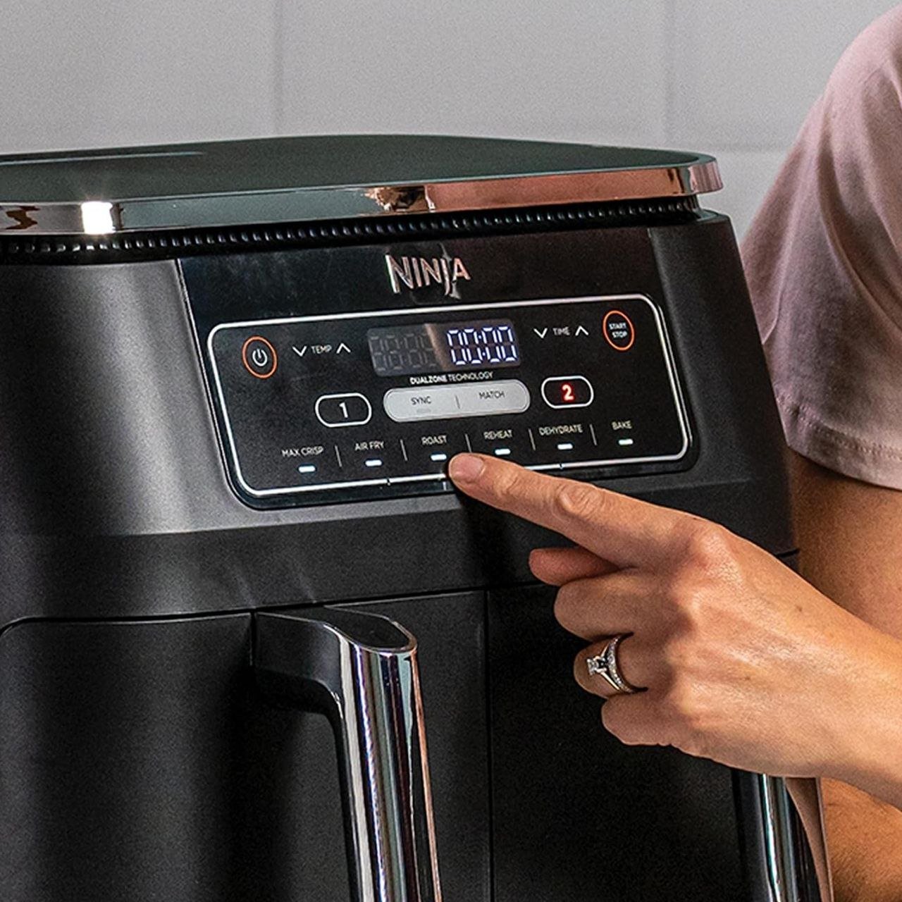 مقلاة هوائية بدون زيت 7.6 لتر 2470 واط مزدوجة باللمس 6 برامج - Ninja Foodi Dual Zone AF300EU - الصورة 5