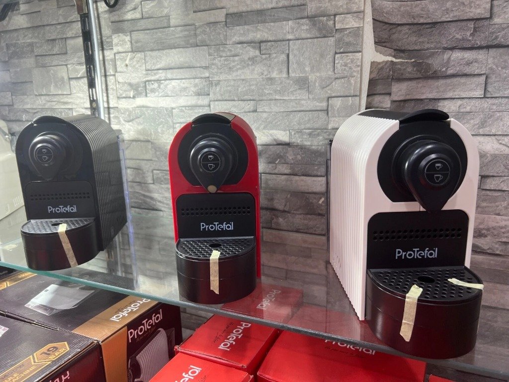 ماكينة قهوة للكبسولات بقدرة 1400 واط وضغط 19 بار مع خزان ماء بسعة 700 مل - ProTefal EM-201C - الصورة 5