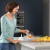 ⁦عصّارة حمضيات كهربائية Braun بسعة 350 مل وقوة 20 واط مع دوران ثنائي الاتجاه وضبط اللب – CitrusQuick 1 CJ3000⁩ - الصورة ⁦8⁩