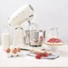 Robot Pétrin 800W Bol 4.8 Litres avec 10 Vitesses Multifonctions Esthétique Années 50 Créme - SMEG SMF03CREU DariTek