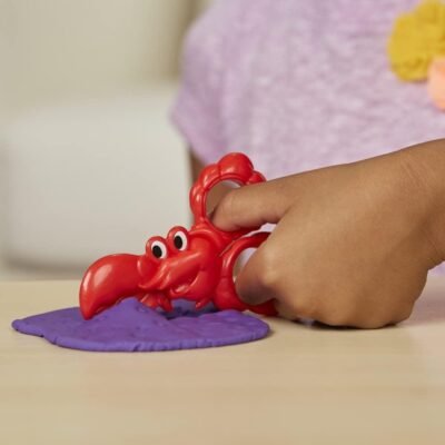 Play Doh عجينة اللعب كرانكي الأخطبوط مع 5 علب عجين وقوالب تشكيل متنوعة. DariTek