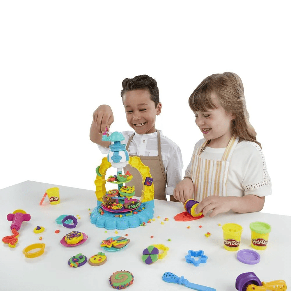 مجموعة Play-Doh عجينة التشكيل Sprinkle Cookie Surprise مع 5 علب وقوالب تشكيل مجموعة Play-Doh عجينة التشكيل Sprinkle Cookie Surprise مع 5 علب وقوالب تشكيل - الصورة 3