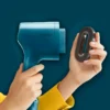 ⁦مكواة بخار يدوية تيفال Pure Pop بقوة 1300 واط زرقاء – جهاز إزالة تجاعيد محمول 70 مل بقاعدة قابلة للعكس وتسخين خلال 15 ثانية DT2020⁩ - الصورة ⁦8⁩