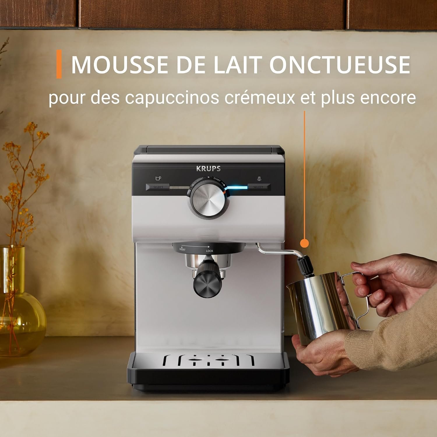 Machine à Café Expresso KRUPS Authentic 15 Bars – Thermoblock, Buse Vapeur, Grand Réservoir 2 L Amovible, Rangement Filtres Intégré, Arrêt Auto, Gris Clair – XP381B10 Mousse de lait onctueuse avec la buse vapeur Krups XP381B10
