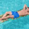 Matelas Gonflable de Piscine et Plage 183 x 69 cm – Motif Jungle Tropical, Oreiller Intégré, 2 Chambres à Air, Charge Max 90 kg – BESTWAY 44083 Matelas Gonflable de Piscine et Plage 183 x 69 cm – Motif Jungle Tropical, Oreiller Intégré, 2 Chambres à Air, Charge Max 90 kg – BESTWAY 44083 DariTek