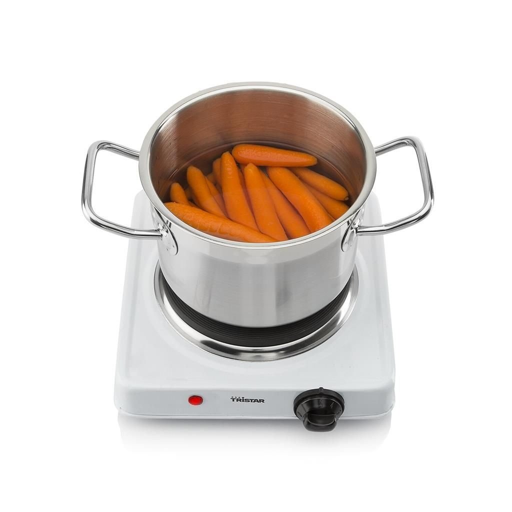 Plaque de Cuisson Réchaud Électrique Ø 15 cm 1000 W – TRISTAR KP-6185 Réchaud électrique Tristar KP-6185 en utilisation avec une casserole