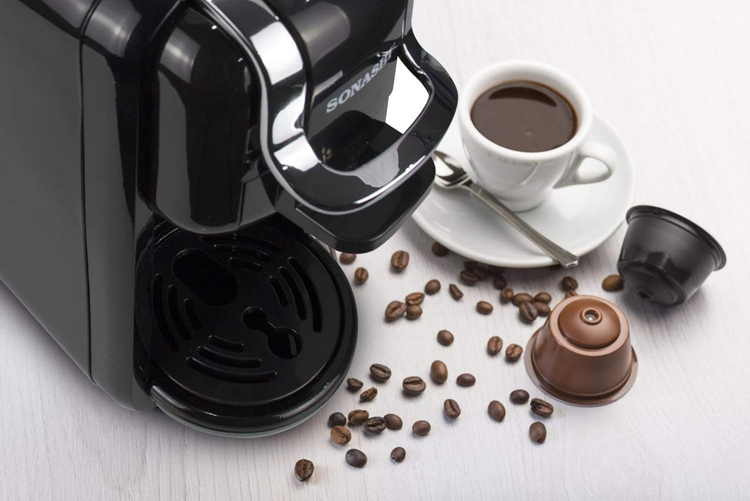 Machine à Café Espresso 3 en 1 Capsules et Café Moulu 19 Bars 1450 W – SONASHI SCM-4969 Café espresso préparé avec SONASHI SCM-4969