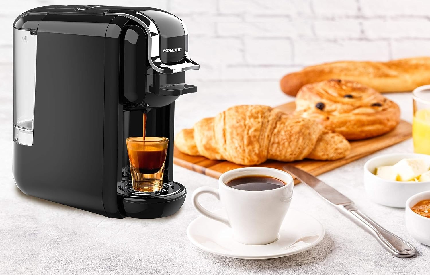 Machine à Café Espresso 3 en 1 Capsules et Café Moulu 19 Bars 1450 W – SONASHI SCM-4969 Espresso avec SONASHI SCM-4969 au petit-déjeuner